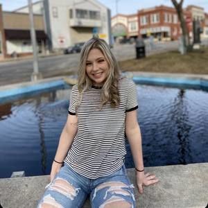 Meet your Posher, Brooke